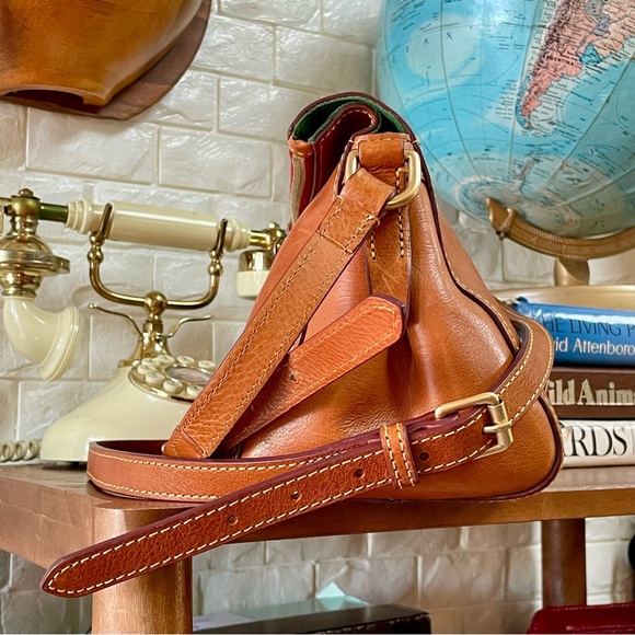 Vintage Dooney & Bourke Florentine Leather Laurel Crossbody Bag Purse - Picture 3 of 16